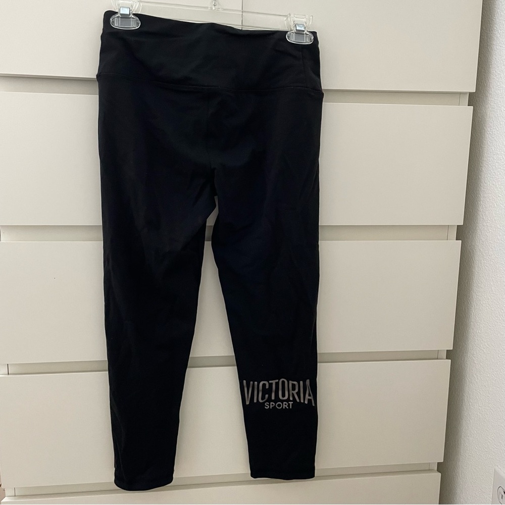 Victoria’s Secret Cropped Leggings